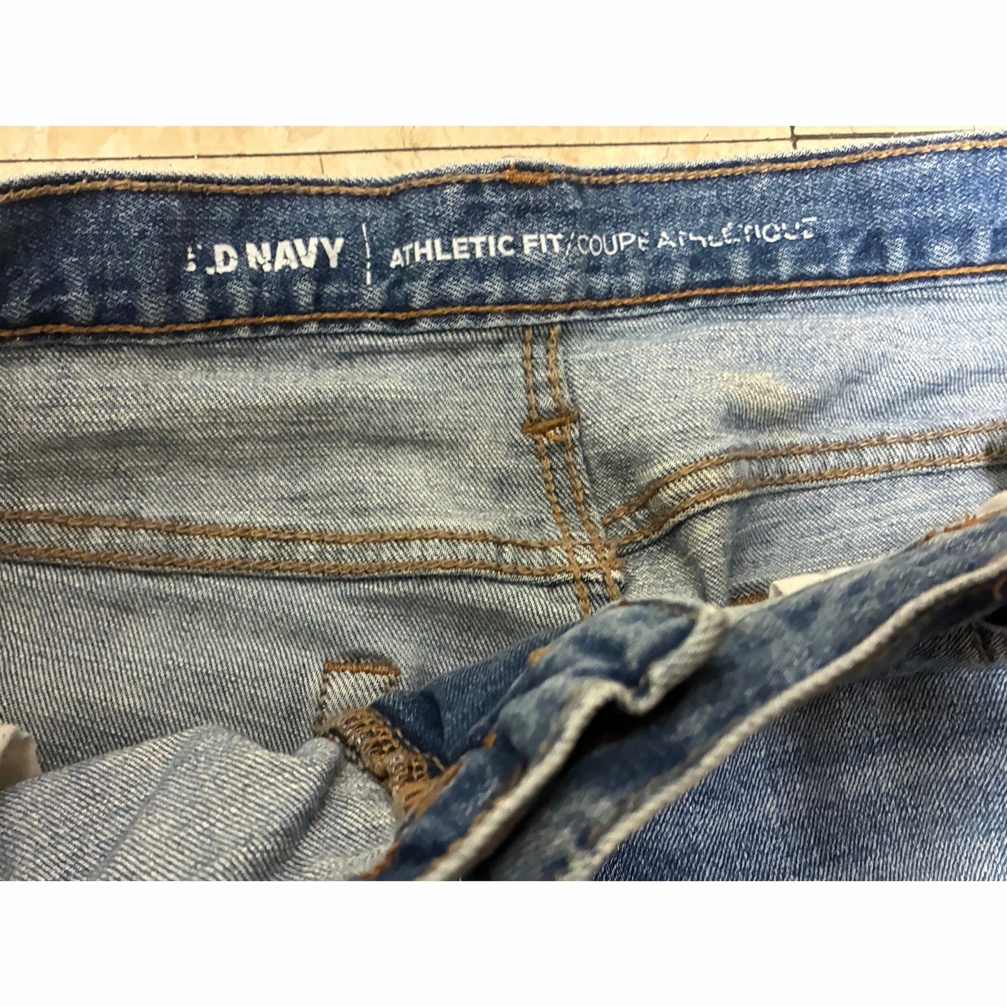 Old Navy Men’s Blue Jean’s Size 34/30 Good Condition