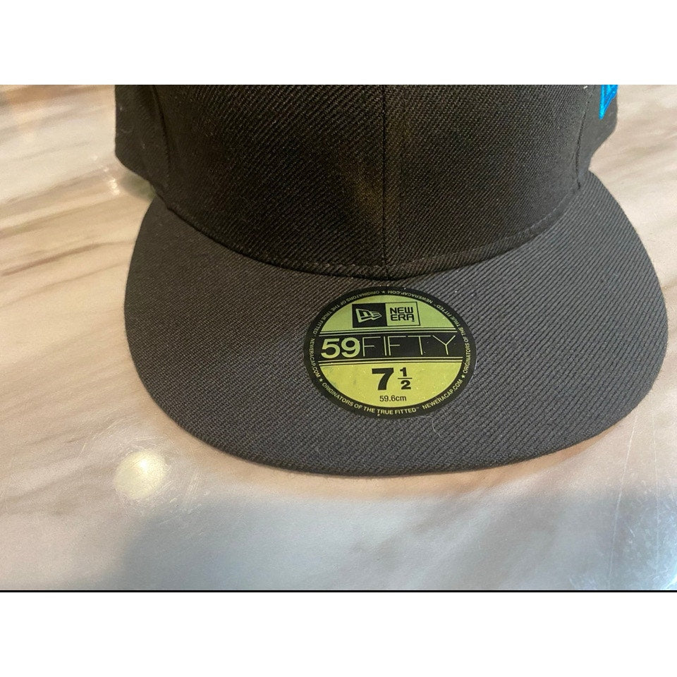 New Era Hat Size 7 1/2 Black & Blue