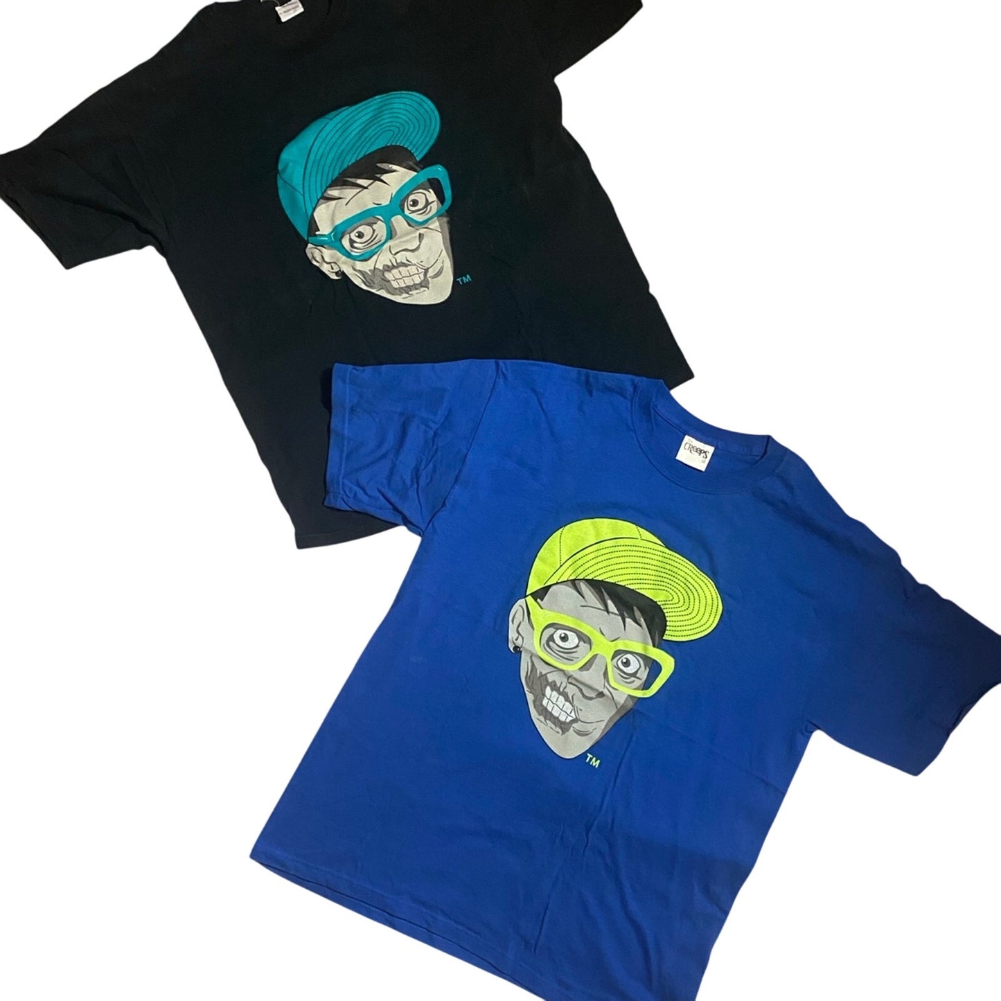 2 T-shirts Size Large blue and black