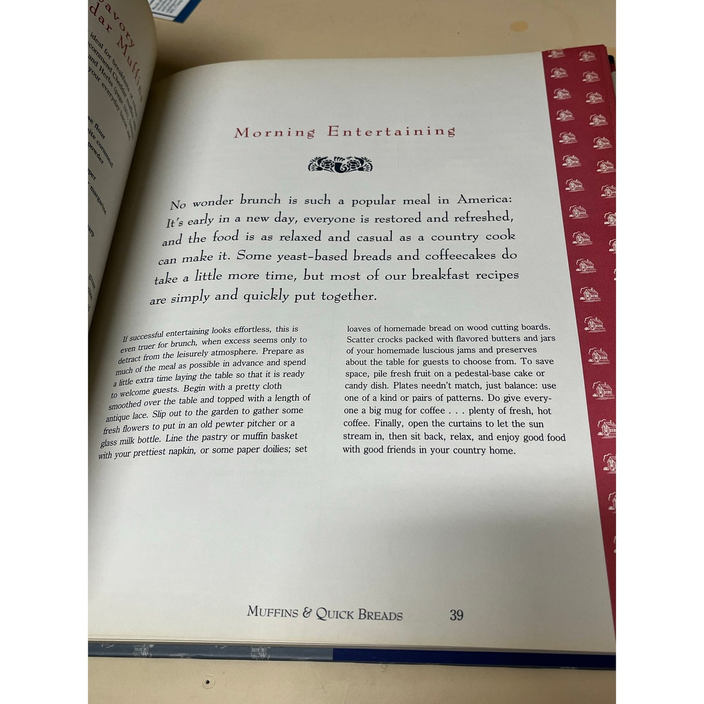 Pre-Owned Country Living Country Mornings Cookbook