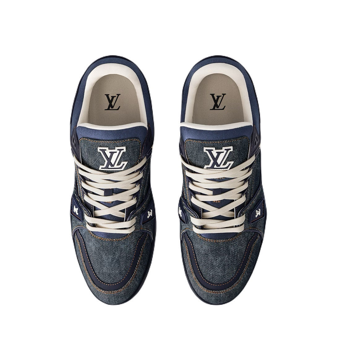1AHT43
LV Trainer Sneaker Size 090