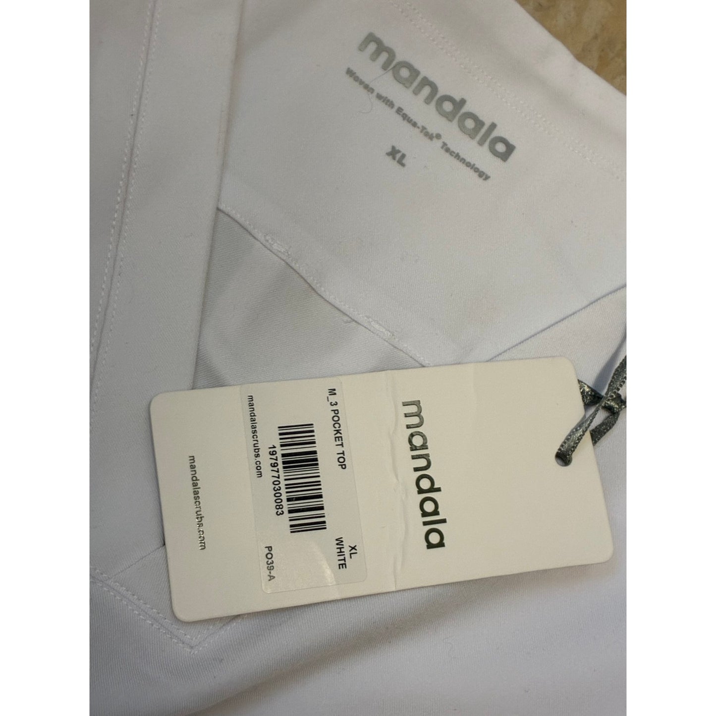 Mandala 3 Pocket Top Scrubs Size XL White