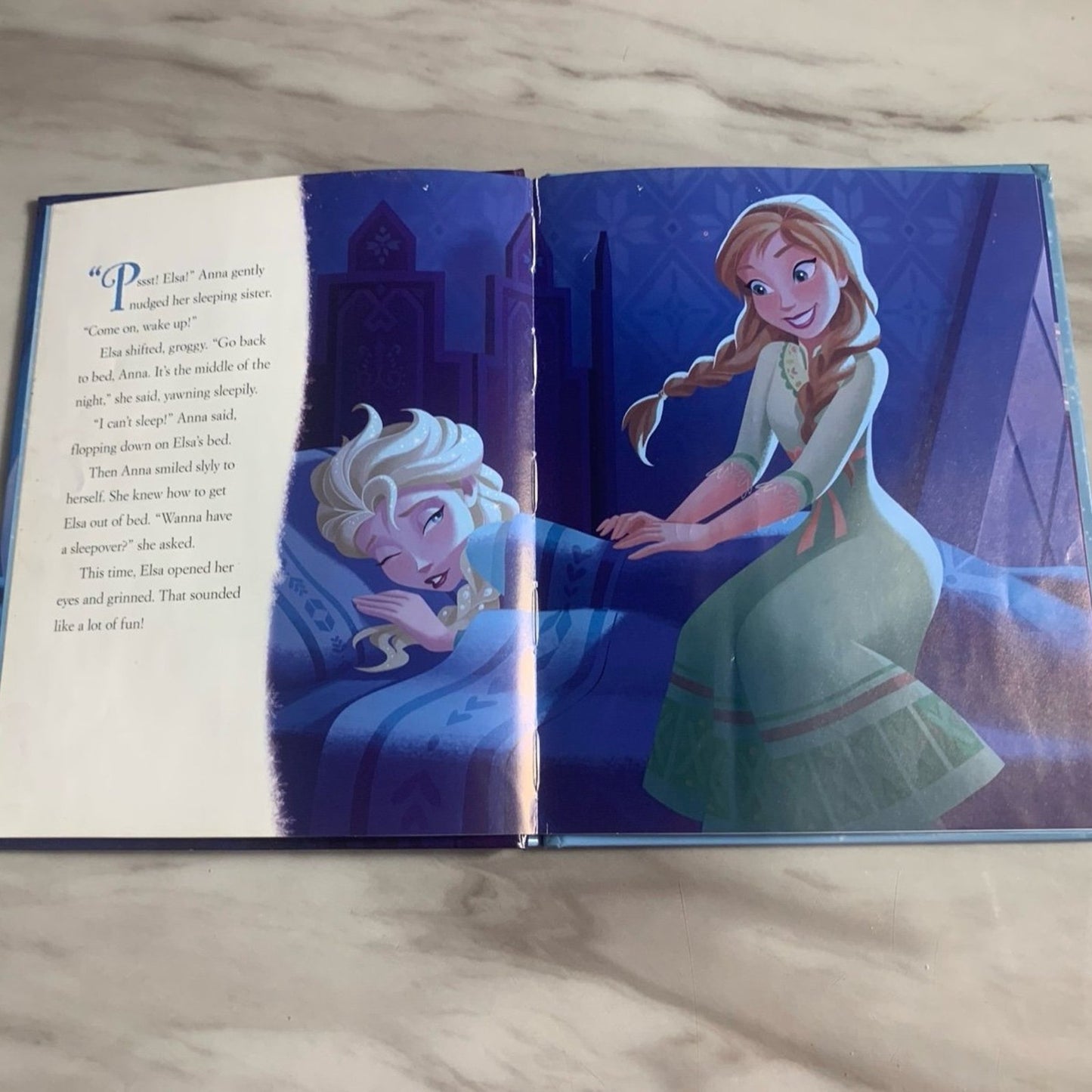 Frozen A Royal Sleepover Book