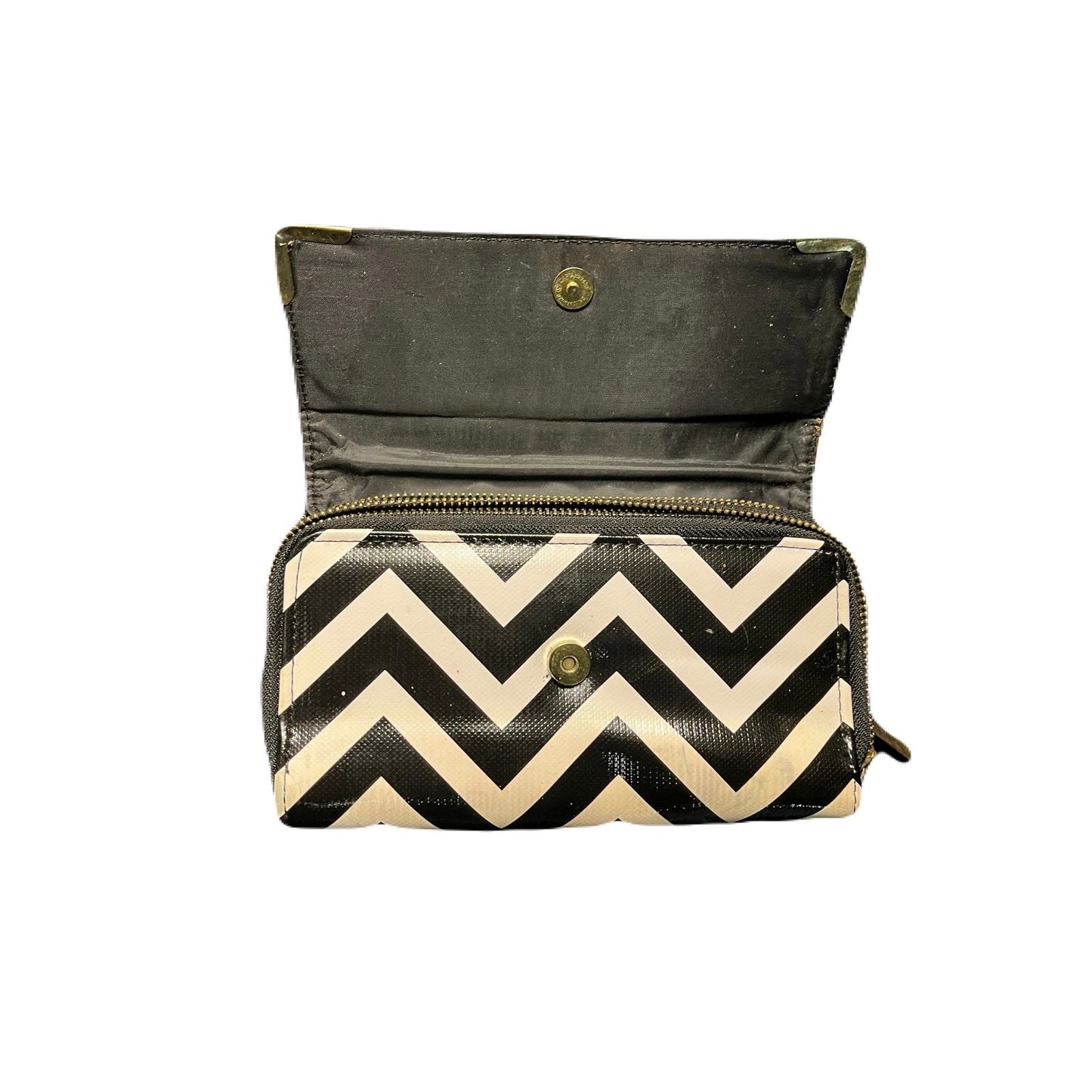 Women’s Black & White Wallet 5” L X 8” W