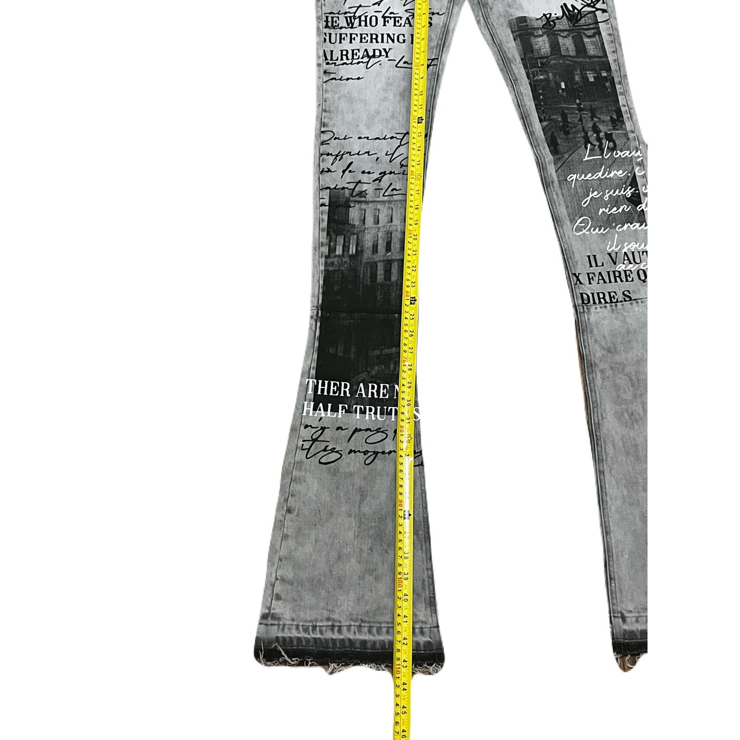 Si Tu Veux Gray Superstack Jean’s Size 32 With black design on the legs