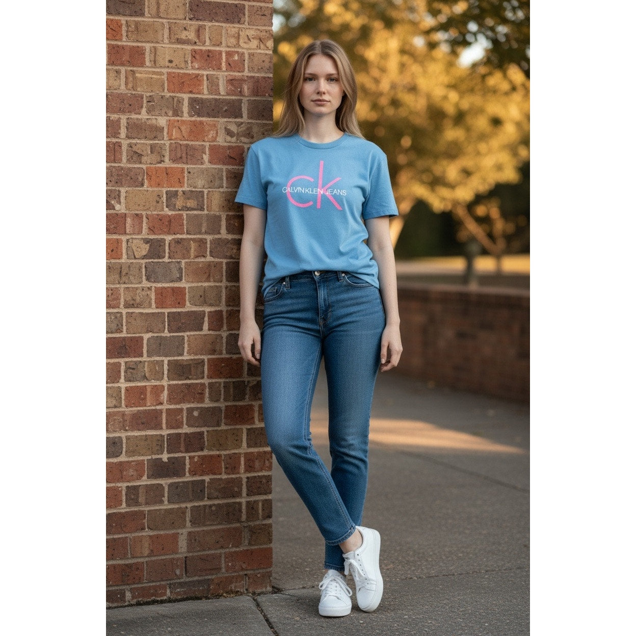 Calvin Klein Jeans Women’s T-Shirt Size Xl Light Blue
