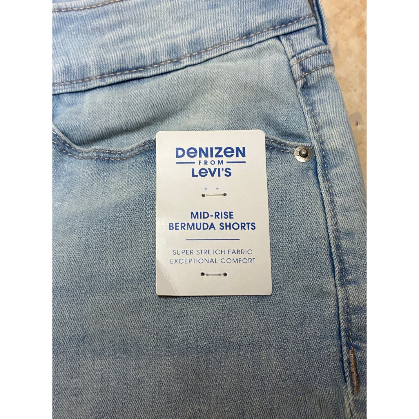 Denizen From Levi’s Women’s Jeans Shorts Size 4/W27