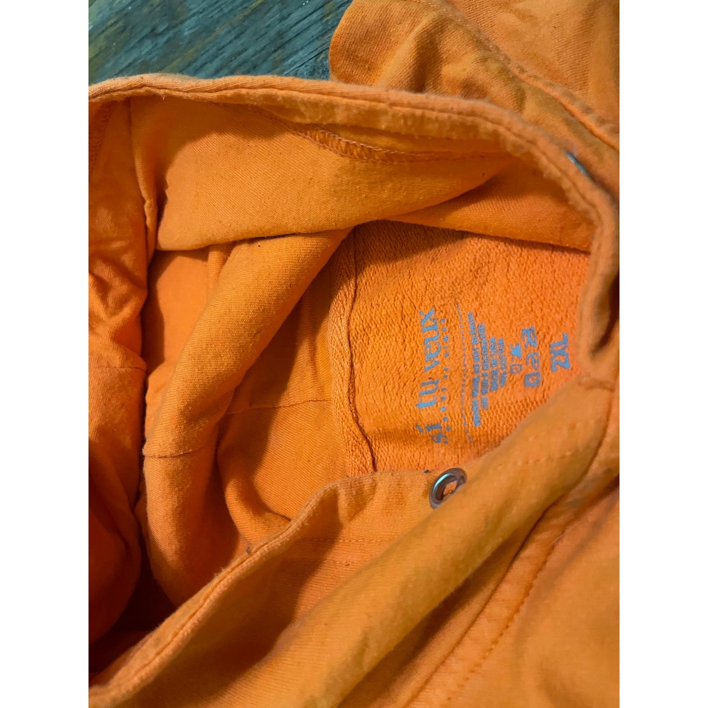Si Tu Veux Orange Men’s Hoodie Size 2 XL