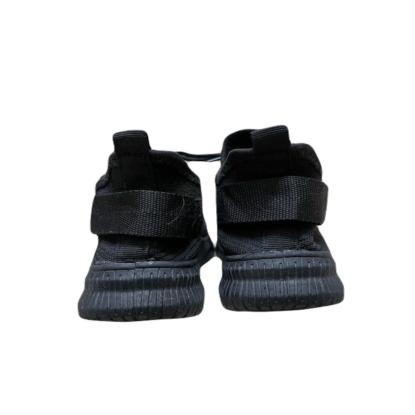Kids Standed Black Sneakers Size 6 unisex