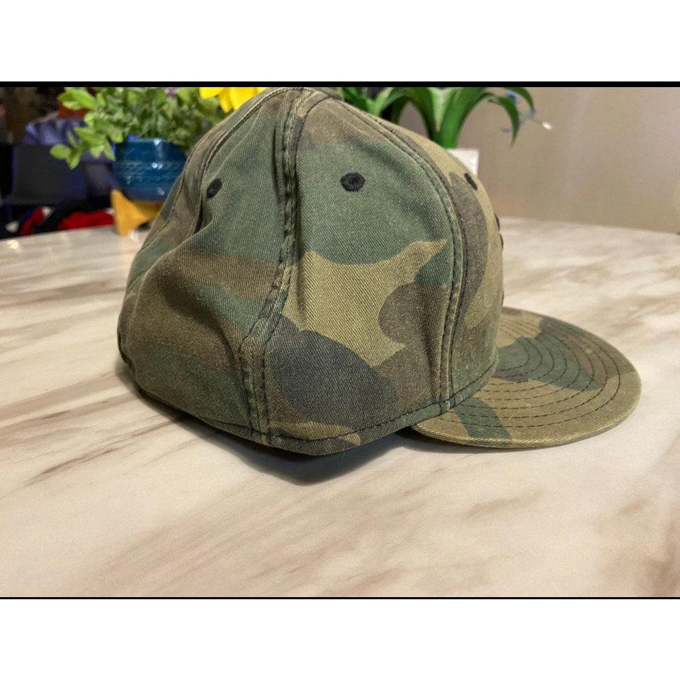 New Era Hat Size 7 1/2 Army & Black Yankee